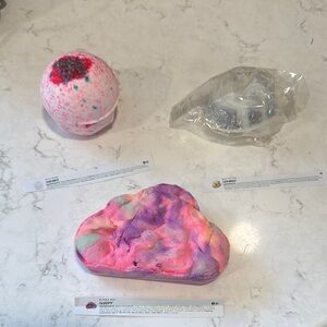 Lush Bath Soak & Bubbles Set - Pink and Purple